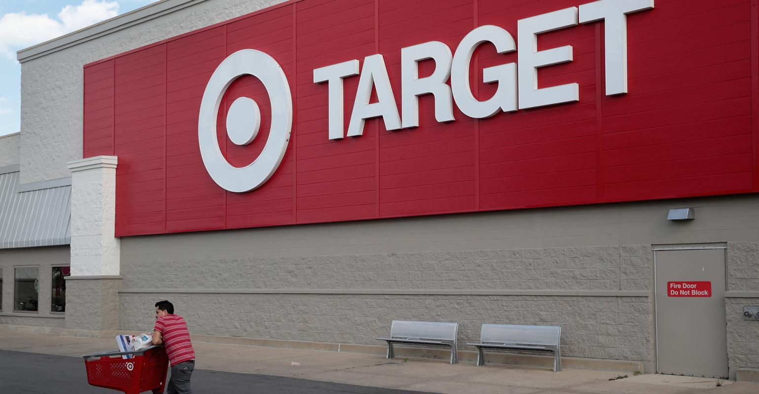 Target Opens First Lakeview Store With Cubs Gear, Free Bags â€” Peek Inside  - Lakeview - Chicago - DNAinfo